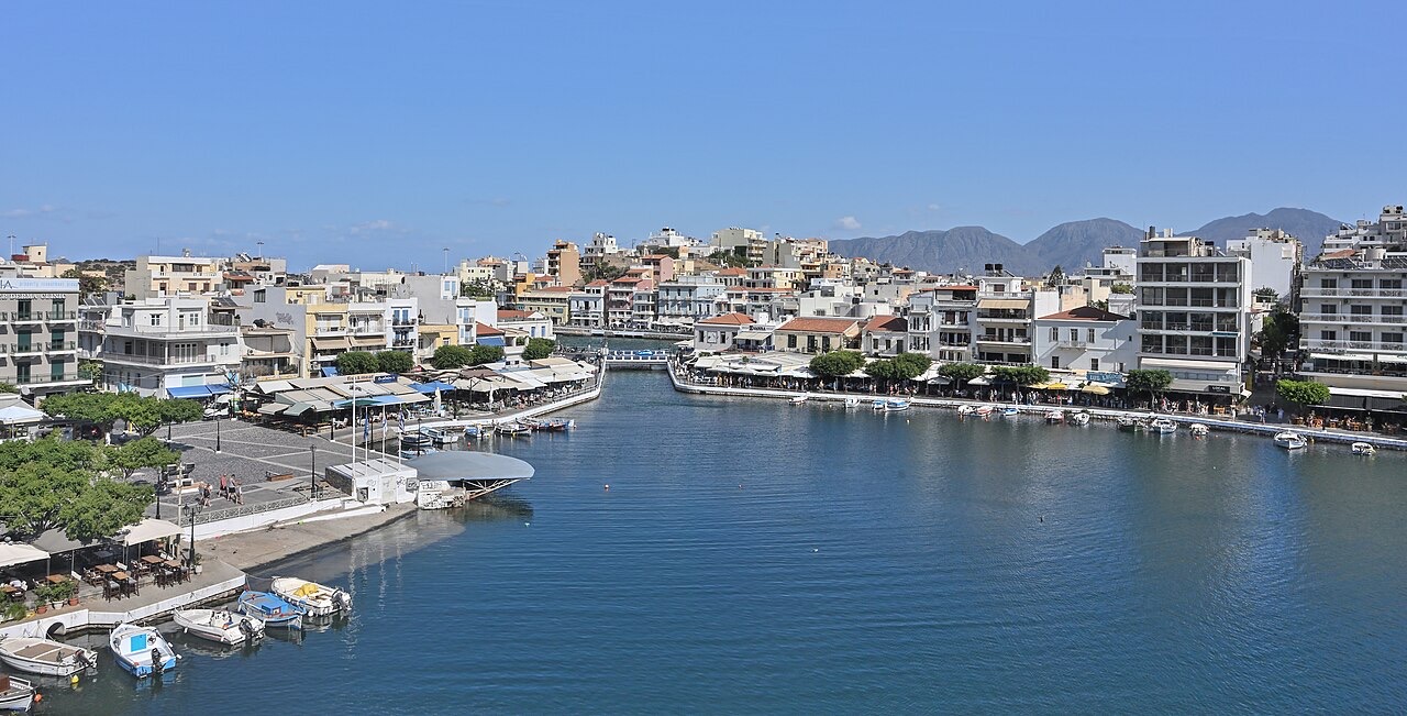 Agios Nikolaos: Lake, Harbour and the Gulf of Mirabello
